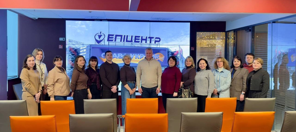 Викладачі ДТЕУ опанували управлінські практики сучасного ритейлу в ТОВ «Епіцентр К»