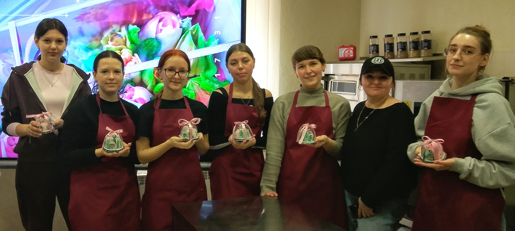 Майстер-клас із приготування зефіру у межах проєкту GastroLab Навчально‑виробничого центру ДТЕУ