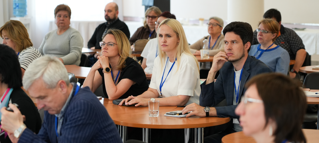 Програма професійного розвитку від ДТЕУ "Редакційна Одіссея: як автори, редактори та рецензенти творять науковий журнал"