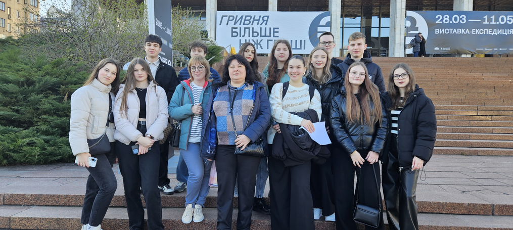 Участь студентів факультету фінансів та обліку у дискусійній панелі на тему «Гроші як символ часу та голос нації»