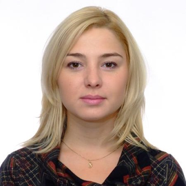 https://adm.sute.edu.ua/sites/default/files/styles/teacher_180_180/public/2025-03/%D0%A1%D0%BE%D0%BD%D1%8E%D0%BA%20%D0%9E.%D0%92..jpg.webp?itok=Ivl0JkcW