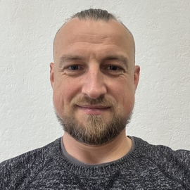 https://adm.sute.edu.ua/sites/default/files/styles/teacher_180_180/public/2025-04/%D0%A1%D1%82%D0%B0%D0%B4%D0%BD%D0%B8%D0%BA%20%D0%92.%D0%A1..jpg.webp?itok=IG_lMBqM