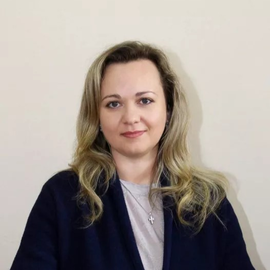 https://adm.sute.edu.ua/sites/default/files/styles/teacher_180_180/public/2026-04/%D0%BF%D1%80%D0%B8%D0%B4%D0%B0%D1%82%D1%8C%D0%BA%D0%BE%20%D0%B5%D0%BB%D0%BB%D0%B0%20%D0%BC%D0%B8%D0%BA%D0%BE%D0%BB%D0%B0%D1%97%D0%B2%D0%BD%D0%B0.jpg.webp?itok=mMi4sZUJ